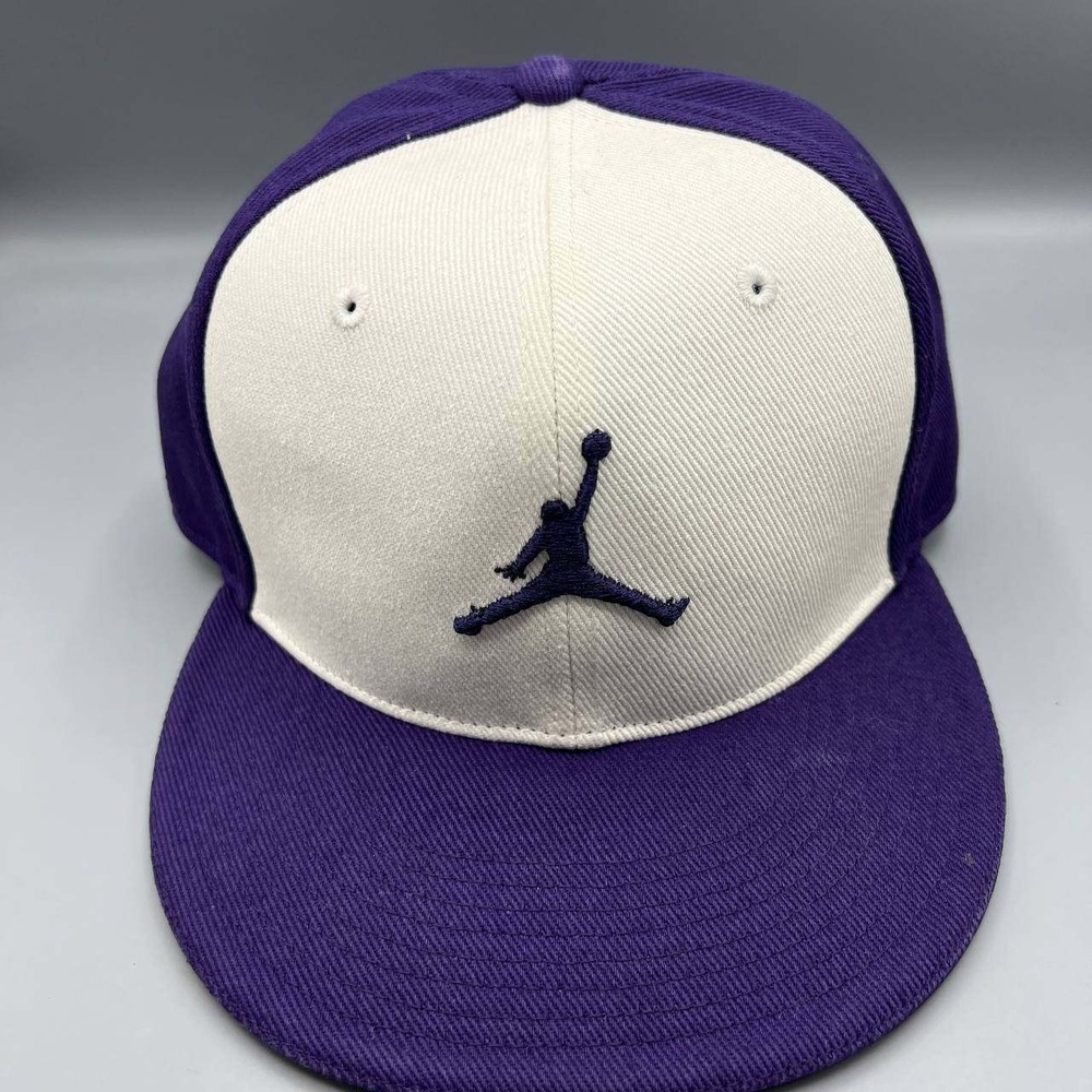 Air Jordan Hat Men 7 1/4 White Purple Embroidered Logo Jumpman Fitted Cap